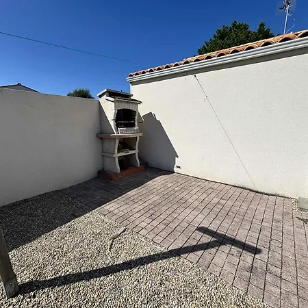 Maison Neuve La Terriere, 1.4km, Terrasse, Label Clevacances - Fr-1-194-322 펜션